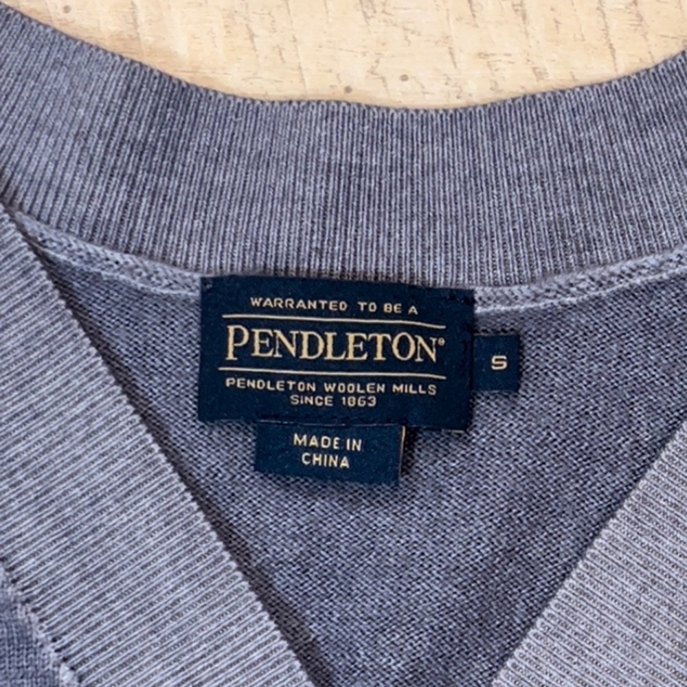 Pendleton Women's 100% Merino Wool V- neck Sweater Size Small - Picture 4 of 7